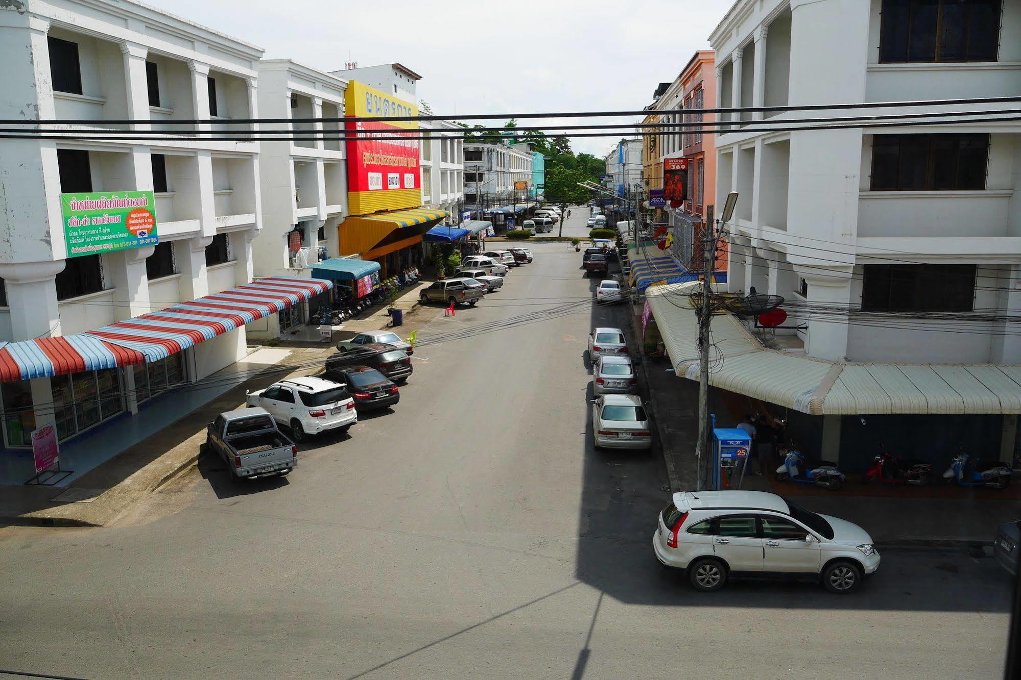 Sweet Home Guesthouse Krabi town Extérieur photo