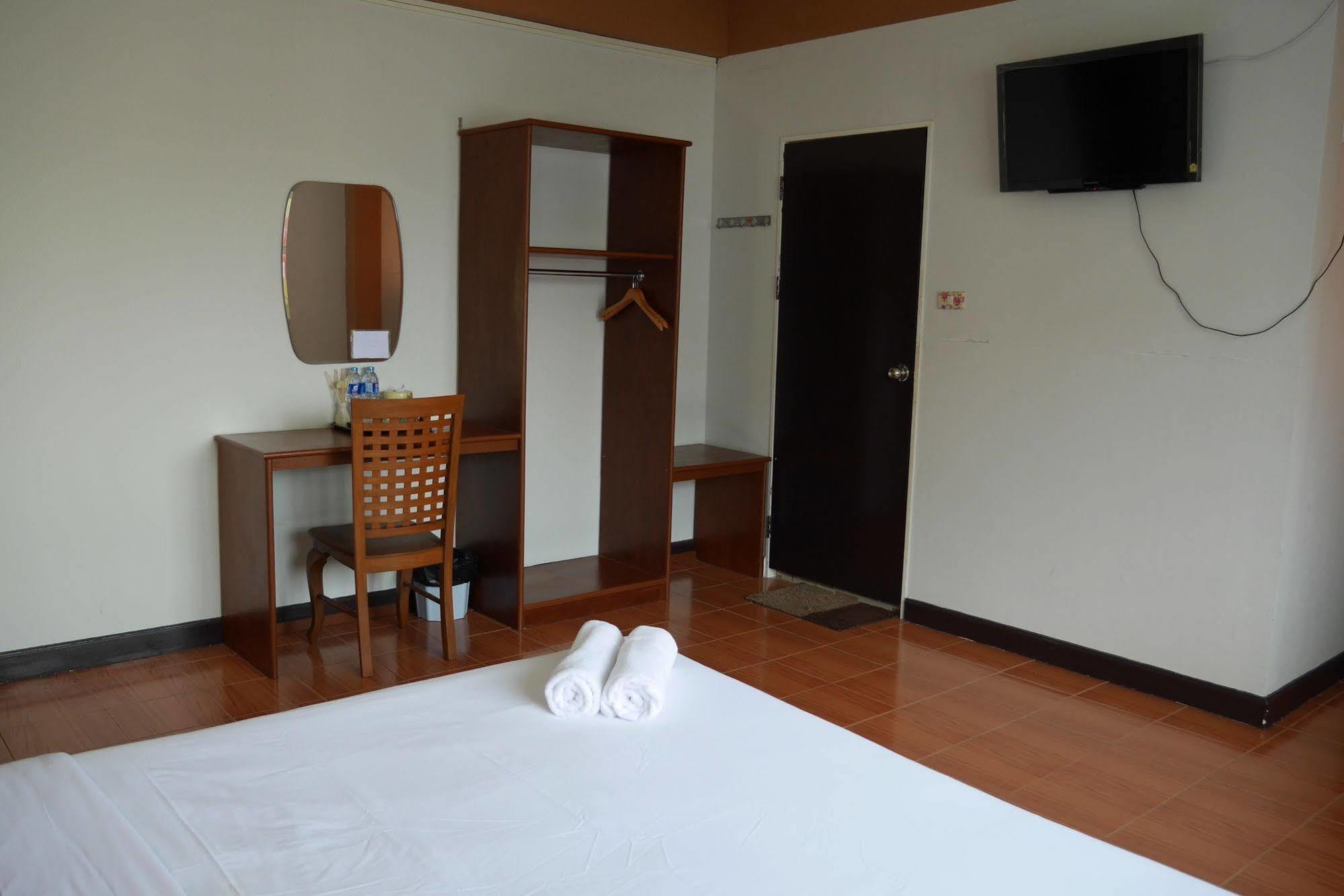 Sweet Home Guesthouse Krabi town Extérieur photo